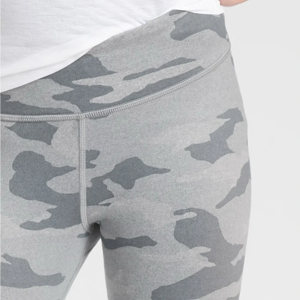 NWT Athleta Girl a hit Chat Capri Legging in Grey Camo